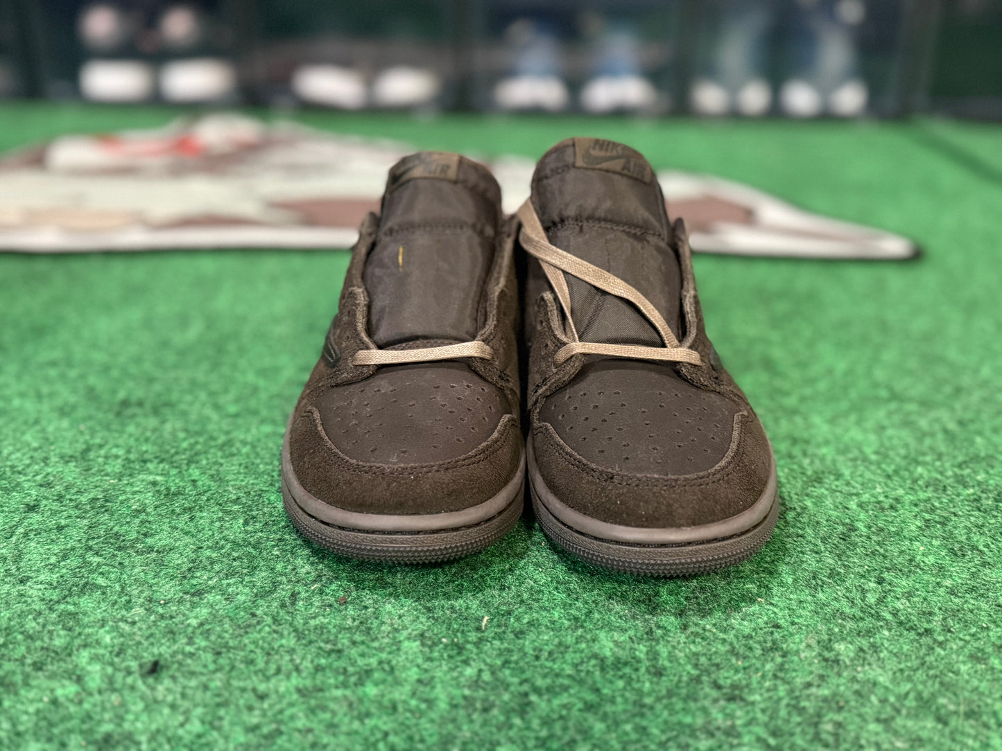 Jordan 1 Retro Low OG SP Travis Scott Velvet Brown