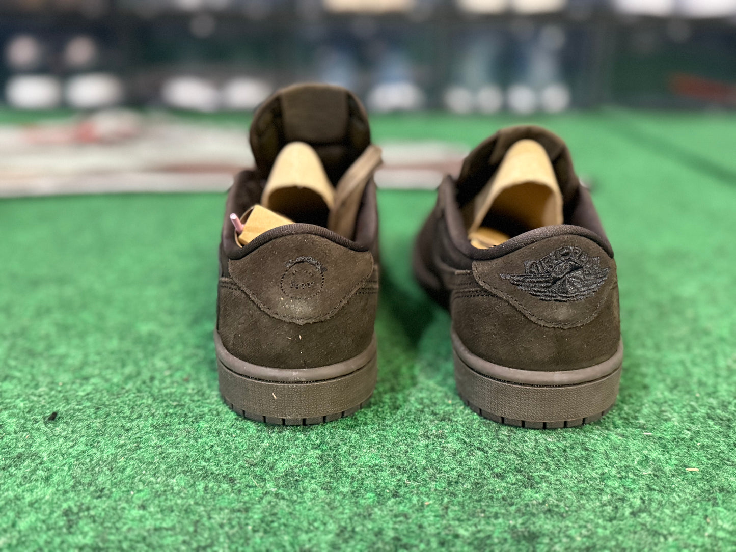 Jordan 1 Retro Low OG SP Travis Scott Velvet Brown
