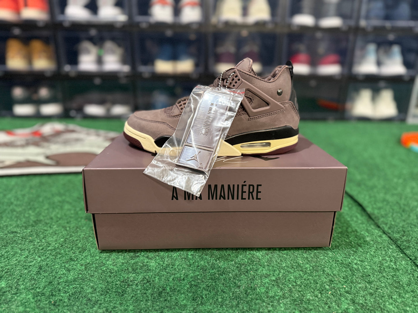 Jordan 4 Retro SP A Ma Maniére Violet Ore